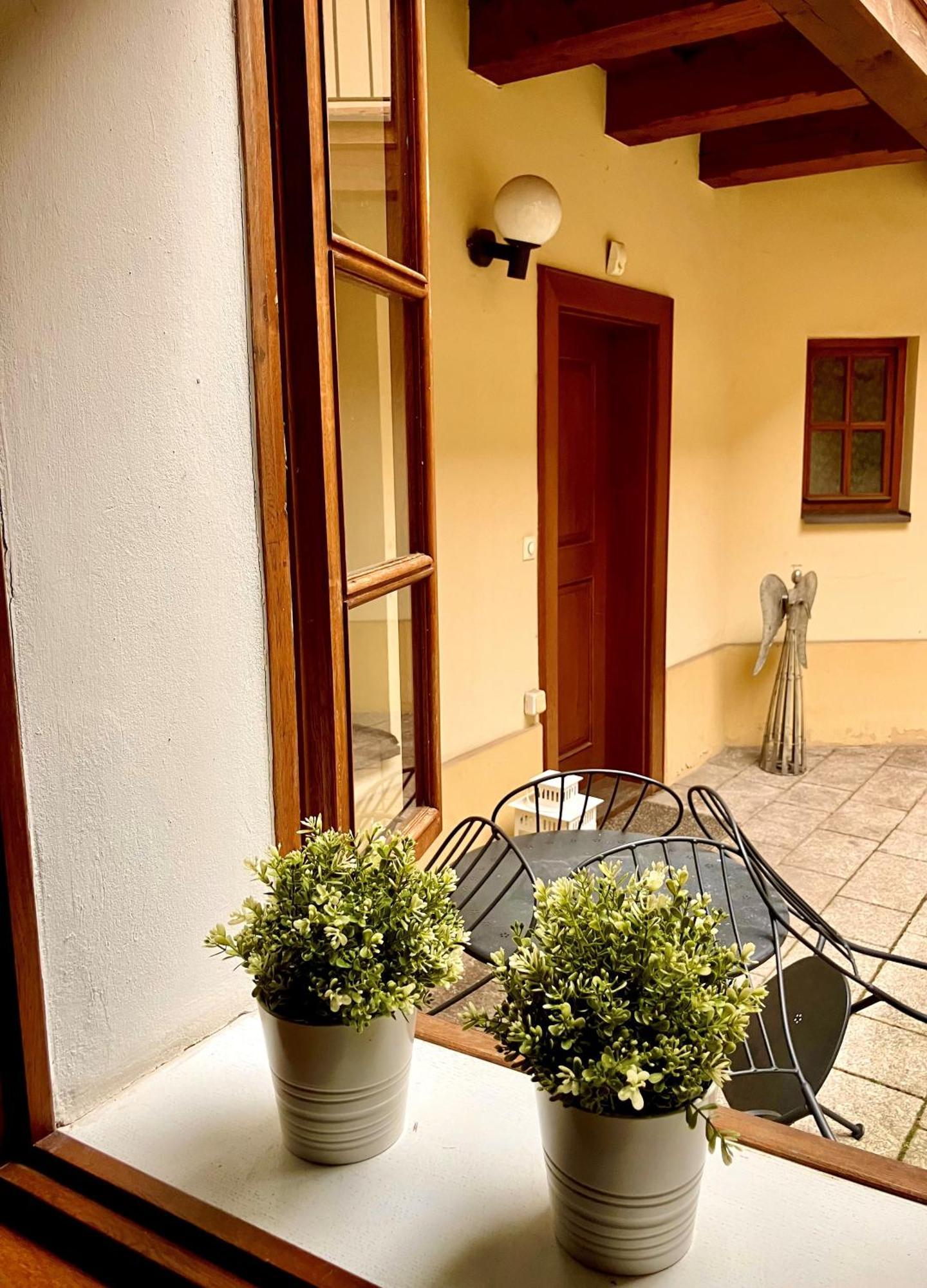 Romantic Near Charles Bridge Apartamento