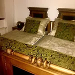 Prague Romantic Apartment Near Charles Bridge